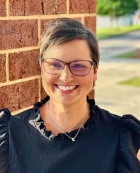 Melissa Vandervort's Instagram, Twitter & Facebook