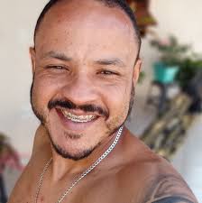 De acordo com especialistas, Mike Tyson vai receber 20 milhões de dólares e  Jake Paul 40 milhões para uma luta de boxe no dia 15 de novembro.🥵