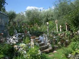 Découvrez les fleurs et leurs significations, à quelle occasion offrir un saisonnalité : Jardin Des Fleurs De Poterie Comite Des Parcs Et Jardins De France