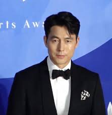 I wouldn't be exaggerating if i say that ha jung woo will become the next choi min sik or song kang ho in the next decades. Jung Woo Sung Wikipedia