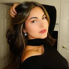 Abby Broome's Instagram, Twitter & Facebook