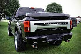 Test drive used ford f150 lariat at home from the top dealers in your area. 2019 Ford F 150 Harley Davidson Truck Is Back With A 97 415 Starting Price Carscoops