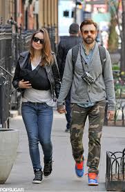 Olivia Wilde And Jason Sudeikis Step Out With Baby Otis Olivia Wilde S Cool Casual Outfit Olivia Wilde Jason Sudeikis Olivia Wilde Style Wilde and sudeikis announced they were expecting a baby together back in october 2013 and in january of this year, the rush actress confirmed they were having a son.