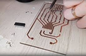 Creating Easy Glass Circuit Boards At Home Electronics Circuit Electronic Circuit Projects Circuit