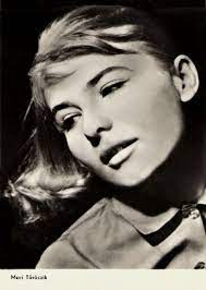 Nagyapjának állítólag volt egy kis mozija, így már kisgyerekkorában megszerette a filmeket. Mari Torocsik Actresses George Hurrell Portrait