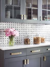 Kitchen cabinets door handles ideas en. Sound Finish Cabinet Painting Refinishing Seattle How To Install Kitchen Cabinet Hardware Sound Finish Cabinet Painting Refinishing Seattle