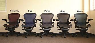 Designer Modern Herman Miller Aeron Chair Size B Loaded With Options In Blue The Aeron Chair By Herman Mi Refurbished Chairs White Leather Dining Chairs Chair