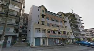 The green park resort offers a currency exchange service and a tour desk. Green Place Royal Park Condo In Bangkok Hipflat