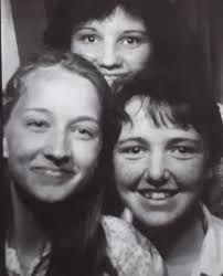 15-year-old Angie!! ❤️ I love looking back at photos during my career 🙏🏼  Thinking about making a series where every Friday I post flashback  pictures... what do you think?!"