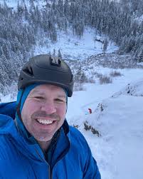 Climber Narrowly Escapes Death After 80-foot Fall 😳 Nathan Chaszeyka went  into freefall after his Munter hitch unscrewed his carabiner while  rappelling. Learn about what happened to Chaszeyka, and how he could