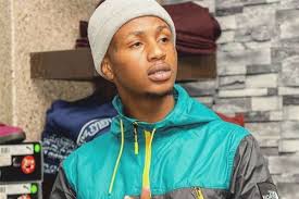 Emtee released his third album manando in september 2015, the title referring to his late brother. This Is Why Emtee Can T Leave Ambitiouz Entertainment