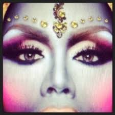 The library isn't open all the time, squirrel friends. Sutan Raja Sutanamrull Twitter