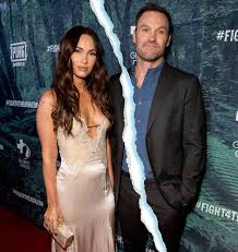 وقالت إنها تعتبر رمزا للجنس ، ومعترف بها لصورتها العامة والنظرات، التي ظهرت في العديد . Ù…Ù„ÙØ§Øª Ù…ÙŠØºØ§Ù† ÙÙˆÙƒØ³ Ù„Ù„Ø·Ù„Ø§Ù‚ Ù…Ù† Ø§Ù„Ø²ÙˆØ¬ Ø¨Ø±ÙŠØ§Ù† Ø£ÙˆØ³ØªÙ† Ø¬Ø±ÙŠÙ† Ø£Ø®Ø¨Ø§Ø±