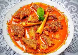 Nah, jika kalian ingin membuat gulai padang ini kalian bisa menyimak resep gulai kambing khas padang asli resep gulai cincang daging sapi padang, resep asli masakan padang dan cara membuatnya. Resep Gulai Daging Pedas Oleh Indrajied Cookpad