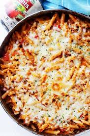 Skillet Baked Gluten Free Pasta With Ground Turkey And Tomatoes Light Yet Hearty And Cheesy Pasta Dis In 2020 Pasta Dishes Ground Turkey Recipes Ground Turkey Pasta