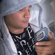 Los artistas más destacados de la noche del Carnaval Ucayali 2025 han sido  Jhordy Hoyos y Nataly Diaz, dos de los cantantes más populares de Pucallpa.  Jhordy Hoyos y Nataly Diaz cantaron