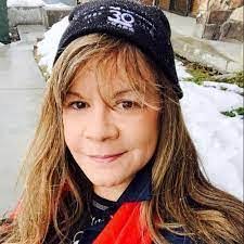 Debbie Cerda's Instagram, Twitter & Facebook