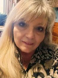 Introduction of a happy hippie