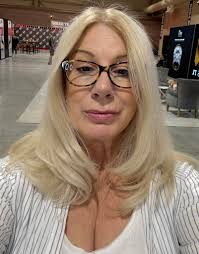 Hi all! I just wanted to introduce myself and share a photo I took. 55.  Married to covert narcissist from 25-41. Married to Bi polar (narcissist  tendencies) from 42-now. He's off his