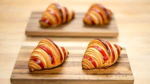 How Francois Brunet Makes Epicerie Boulud S Incredible Chocolate Raspberry Croissants Chocolate Raspberry Food Croissant Recipe