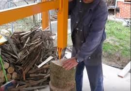 Home Built Hand Operated Wood Splitter Homesteading The Homestead Survival Com Holz Brennholz Holz Ideen