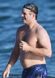 Hollywood Hunk Chris Pratt Shows Off His Dad Bod As He