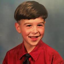 The 90s curtain haircut was a major men's hair trend followed by celebrities like nick carter, johnny depp, david beckham, skeet ulrich, brian mcfadden, robbie williams, james van der beek, and. Reminiscing The 90 S Bowl Cut Haircut Video