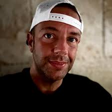 Gayle King said if she and Oprah were in a relationship, they would tell  the public.