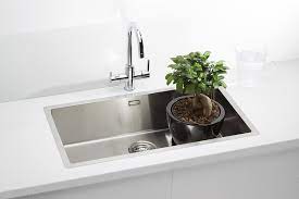 We sell ceramic, stainless steel and granite undermount kitchen sinks, with many in stock for next day delivery undermount sinks are becoming all the rage in many modern kitchens for numerous reasons. Undermount Kitchen Sinks Stainless Steel Granite Olif