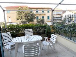 150.000 € 60 m² 4 locali. Immobili Fronte Mare In Vendita In Versilia