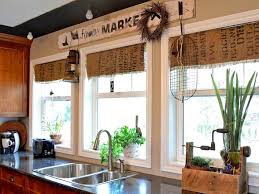 With a white background, the color of the plants stands out, creating very interesting focal points while still maintaining simplicity. 50 Best Kitchen Window Treatment Ideas With Images