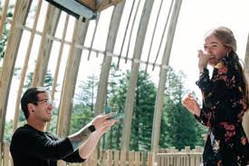 The truth about debby ryan and josh dun's relationship 04/23/2020 rumor has it that insatiable actress debby ryan and twenty one pilots drummer josh dun are secretly married. Debby Ryan And Josh Dun Announce Their Engagement
