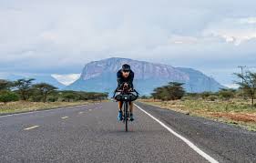 Eine Etappe Besteht Aus 456 Km Schwimmen Dann Radfahren Von Europa Nach China Und Spater 5040 Km Laufen Im Sommer Will Der Ex In 2020 Triathlon Ironman Weltrekorde