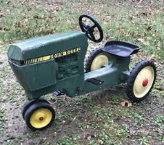 Find great deals on ebay for john deere pedal tractor. Vintage Original Ertl John Deere Model 520 Pedal Car Tractor Made Usa Unrestored Ebay