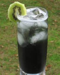 Very Similar To The Common Man Cocktails Recipe But They Use 1 Oz Sour Mix Instead Of The Lemon And Lime Juice I Think T Cocktail Drinks Cocktails Spiced Rum
