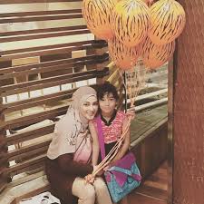 #errafaziraterkejutshahirterimalamaran #errafazira #shahir #kisahcintaerradanshahirsegala info dan kisah yang dipaparkan di sini dikumpulkan dari. Erra Fazira Shahir Af Kahwin Senyap Dikhabarkan Timbul Desas Desus Yang Pelakon Erra Fazira Dan Shahir Af8 Sudah Berkahwin Dan Majl Kegembiraan Suami Takdir