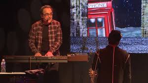 4 października ukaże się trzecia, studyjna płyta flying colors, zatytułowana „ third degree. Flying Colors Facebook