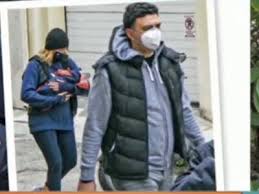 Πολλές ήταν οι τηλεοπτικές εκπομπές που ασχολήθηκαν με τον γάμο της τζένης μπαλατσινού και του βασίλη κικίλια. Tzenh Mpalatsinoy Basilhs Kikilias Klik Sth Bolta Me Ton Dyo Mhnwn Gio Toys