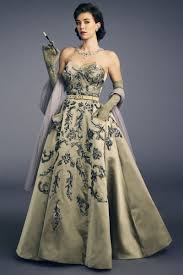 The Crown Star Vanessa Kirby Opens Up About Princess Margaret S Life Changing Wardrobe The Crown Season Vanessa Kirby The Crown Fashion Keep track of your favorite shows and movies, across all your devices.