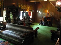 Our complex is named king. Graceland The Jungle Room Mapio Net