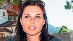 She competed at the 2010, 2014, and 2018 winter olympic games. Anna Fenninger Anna Veith Austrian World Cup Alpine Ski Racer And Olympic Gold Medalist Youtube