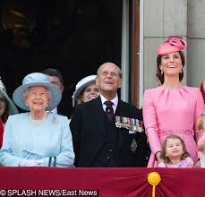 Podczas pandemii pięcioosobowa rodzina odizolowała się, spędzając czas niemal wyłącznie w norfolk, w podmiejskiej rezydencji anmer hall. Majatek Ksieznej Kate I Ksiecia Williama Party Pl