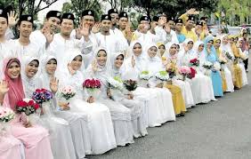 Majlis agama islam di thailand tidak akan menikahkan tanpa surat cerai/kematian suami yang asal. Denda Kahwin Di Siam Dikurang Dari Rm3 000 Kepada Rm300 Sahaja