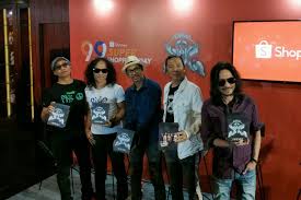 Abdee slank negara video dedicated to pak sby to save democracy. Absen Ke Lokananta Abdee Negara Garap Album Terbaru Slank Dari Rumah