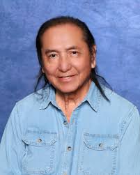 "Dark Winds" Ha'íínlni (TV Episode 2022)