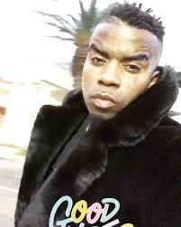 Happy new year you pretty Muthafuckas.🤑❌⭕️😏 New year Naughty Me and a  whole bunch of NEW MONEY 😈 don’t Lose ya life tryna get it and DONT LET  THE MONEY CHANGE YOU YA FUNKY HEAD WHORES🤗🤷🏽‍♂️😂 anyway ...