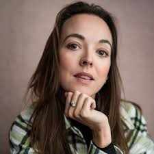 Angelique J. (@angeliquejoan)