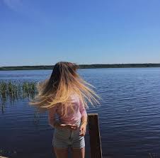 фото на аву в вк для девушек без лица с длинными волосами Pin Ot Polzovatelya Angelina Shkudun Na Doske Dlinnye Volosy Tumblr Devushki Mrachnye Fotografii Foto Starsheklasnikov