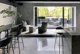 Luxury Restaurant Decor With Minimalist Furniture By Mddm Studio Mobilier Minimaliste Mobilier De Salon Decoration Interieure