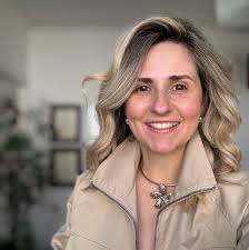 Miriam Holme updated her profile picture.